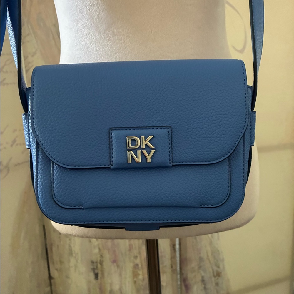 New DKNY Blue Pebbled Leather Flap Crossbody w/ silver logo